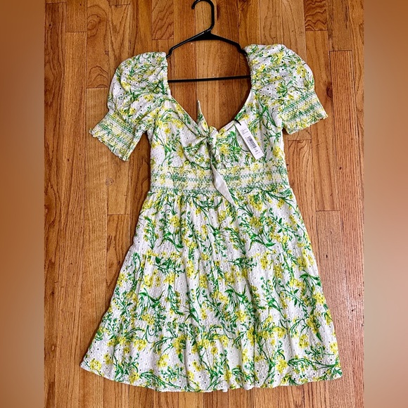 NWT Alice + Olivia Kristie Mini Dress, Size 6 - Picture 4 of 4